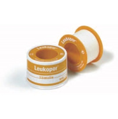 CEROTTO ADESIVO IPOALLERGENICO LEUKOPOR. SUPPORTO: TESSUTO NON TESSUTO BIANCO DI POLIESTERE E VISCOSA ADESIVO POLIACRILICO SENZA RESINE E GOMME NATURALI. 2,5X500CM MUTUABILE CEROTTO ADESIVO IPOALLERGENICO LEUKOPOR. SUPPORTO: TESSUTO NON TESSUTO BIANCO DI POLIESTERE E VISCOSA ADESIVO POLIACRILICO SENZA RESINE E GOMME NATURALI. 2,5X500CM MUTUABILE